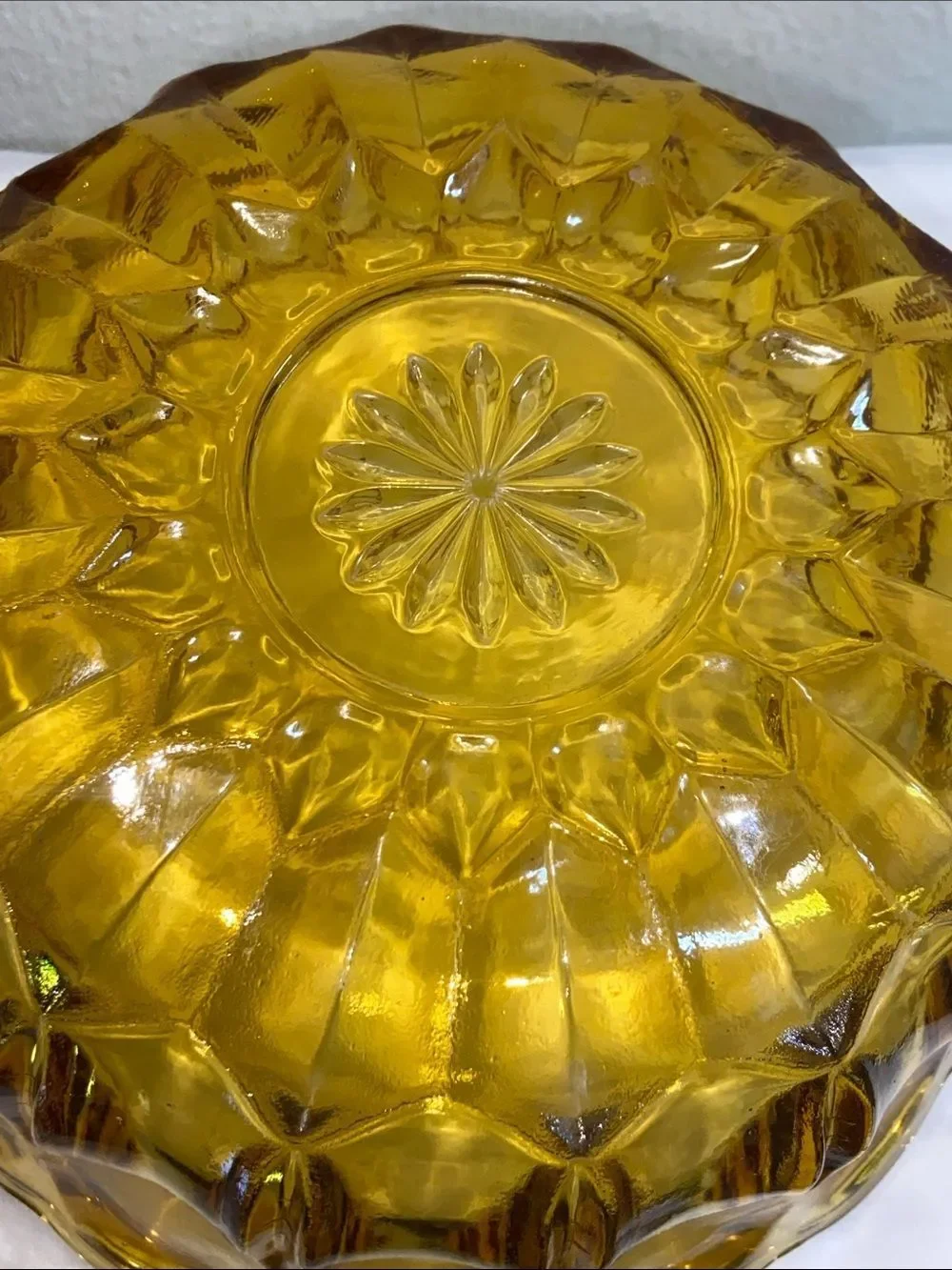Scalloped Amber Glass Serving Bowl - Elegant Honey Amber Finish
